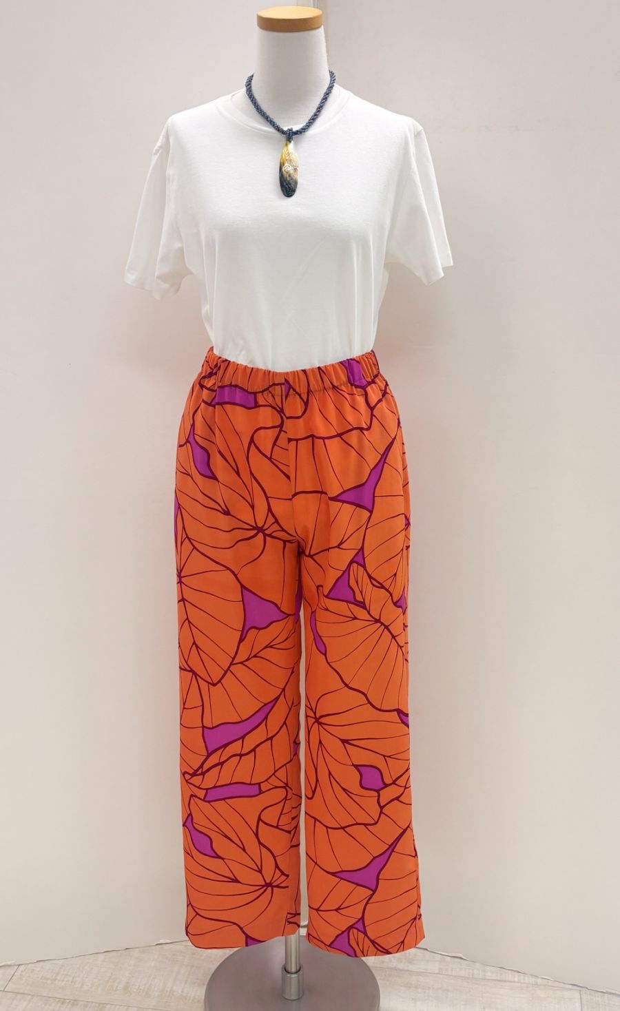 メネフネオリジナルストレートパンツP-9［カロメアヌイ/フューシャーピンク］