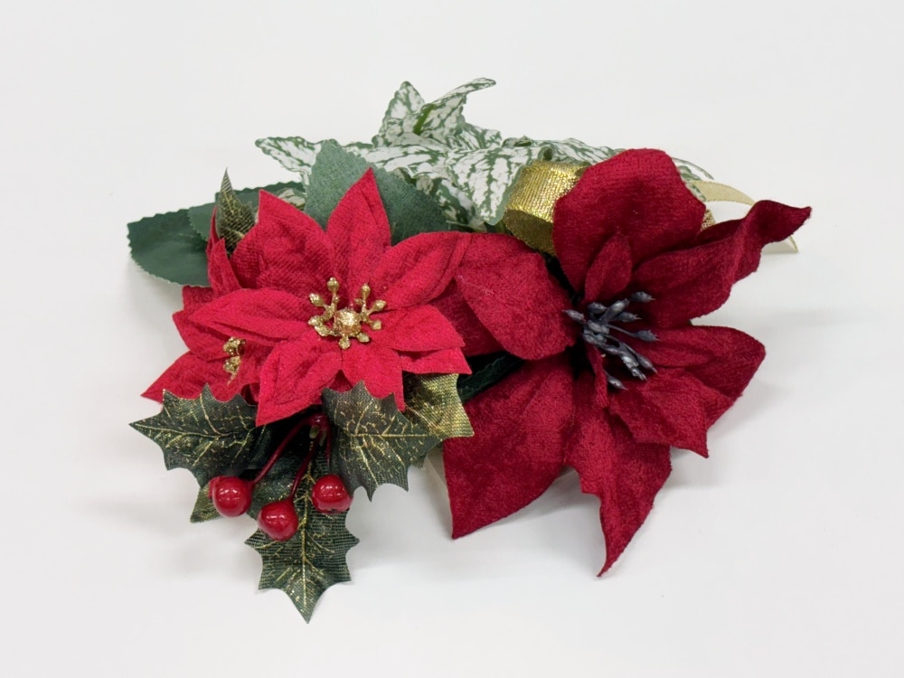 【プレミアムヘアクリップ】ポインセチアと赤い実のクリップ（金リボン）