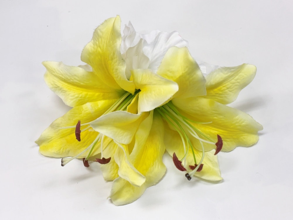 【プレミアムヘアクリップ]NO12　イエローカサブランカ2個付きクリップ