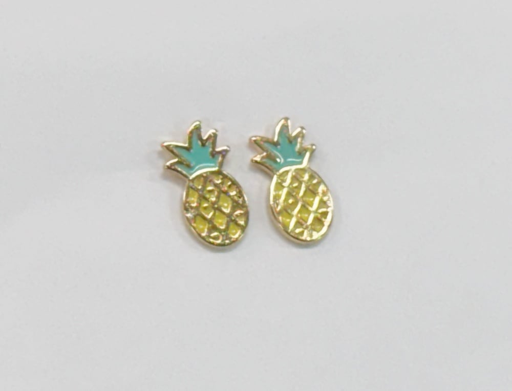 パイナップルピアス