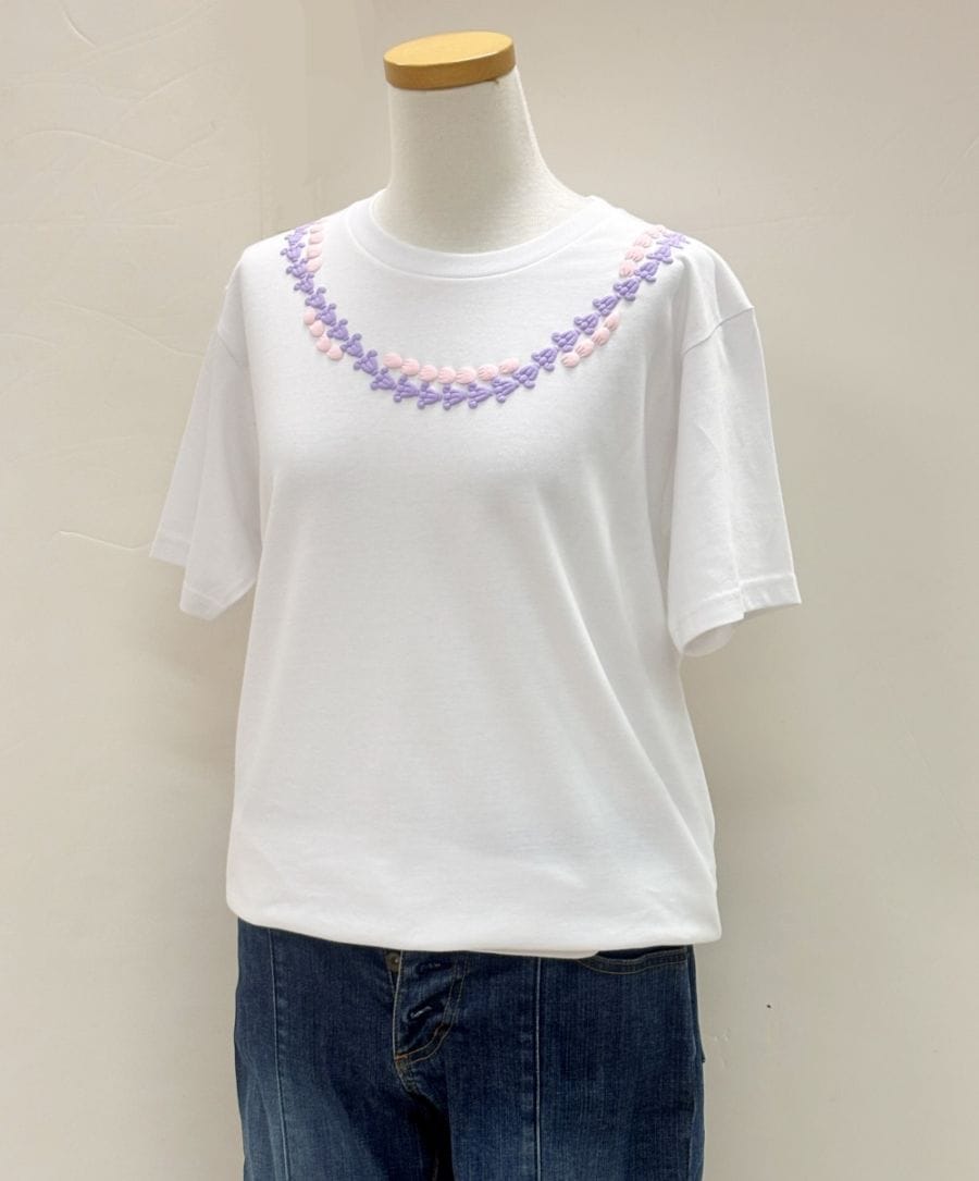 Lei Pua Kalaunuレイ プア カラウヌ Tシャツ 半袖      ［ホワイト］