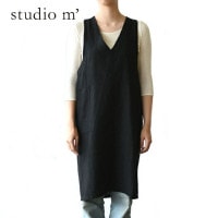 スタジオエム(スタジオM) エプロン アルチザン ブラック 黒 Ｖネックプルオーバーエプロン ロング STUDIO M'(スタジオエム)  食器 ギフト カフェ キッチン 皿 プレート 北欧 ナチュラ