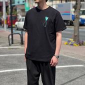 MAISON HONORE(メゾンオノレ）Tiphanie Big Logo T-shirt/BLACK×Blue
