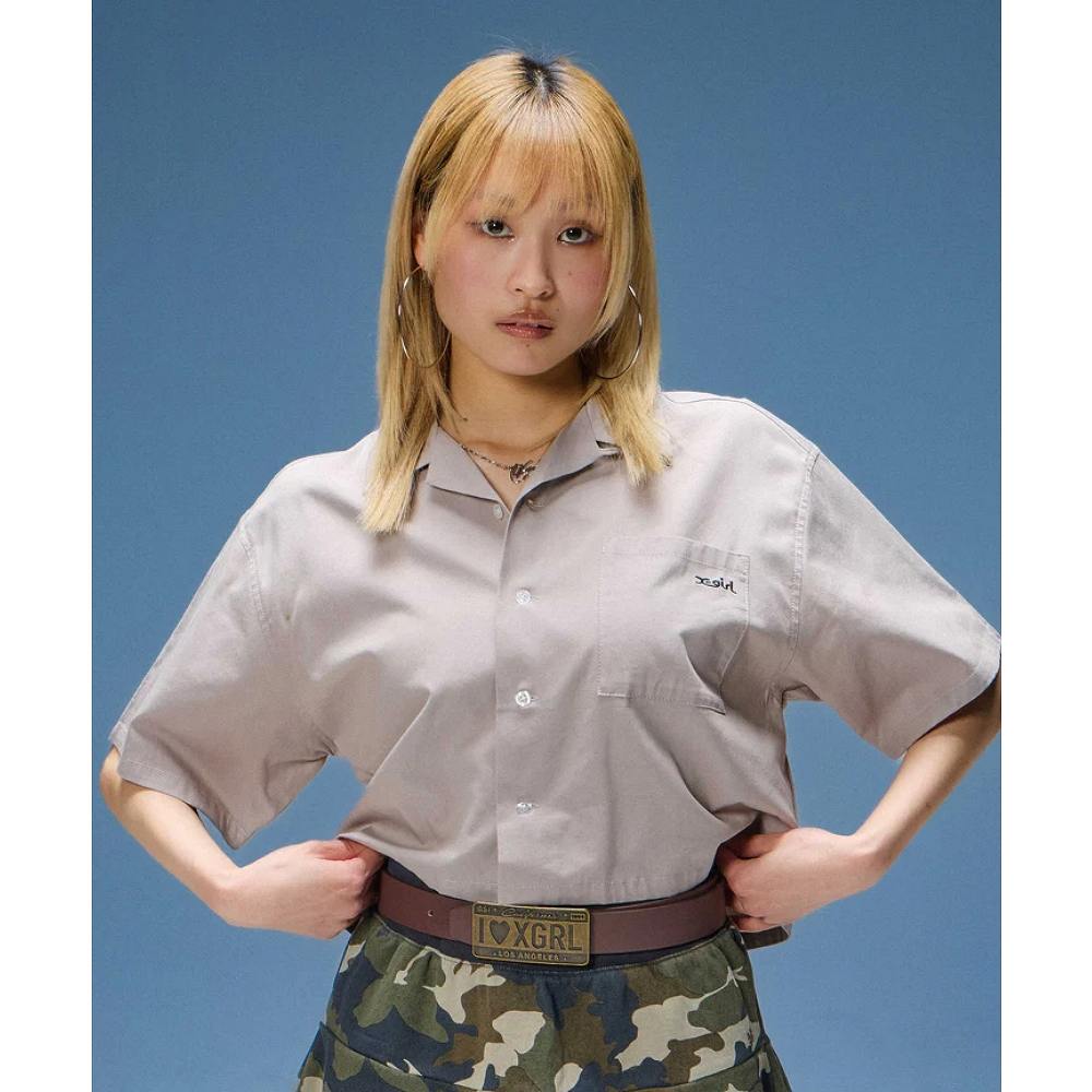 X-girl(エックスガール) ARCH LOGO AND FACE OPEN COLLAR CROPPED