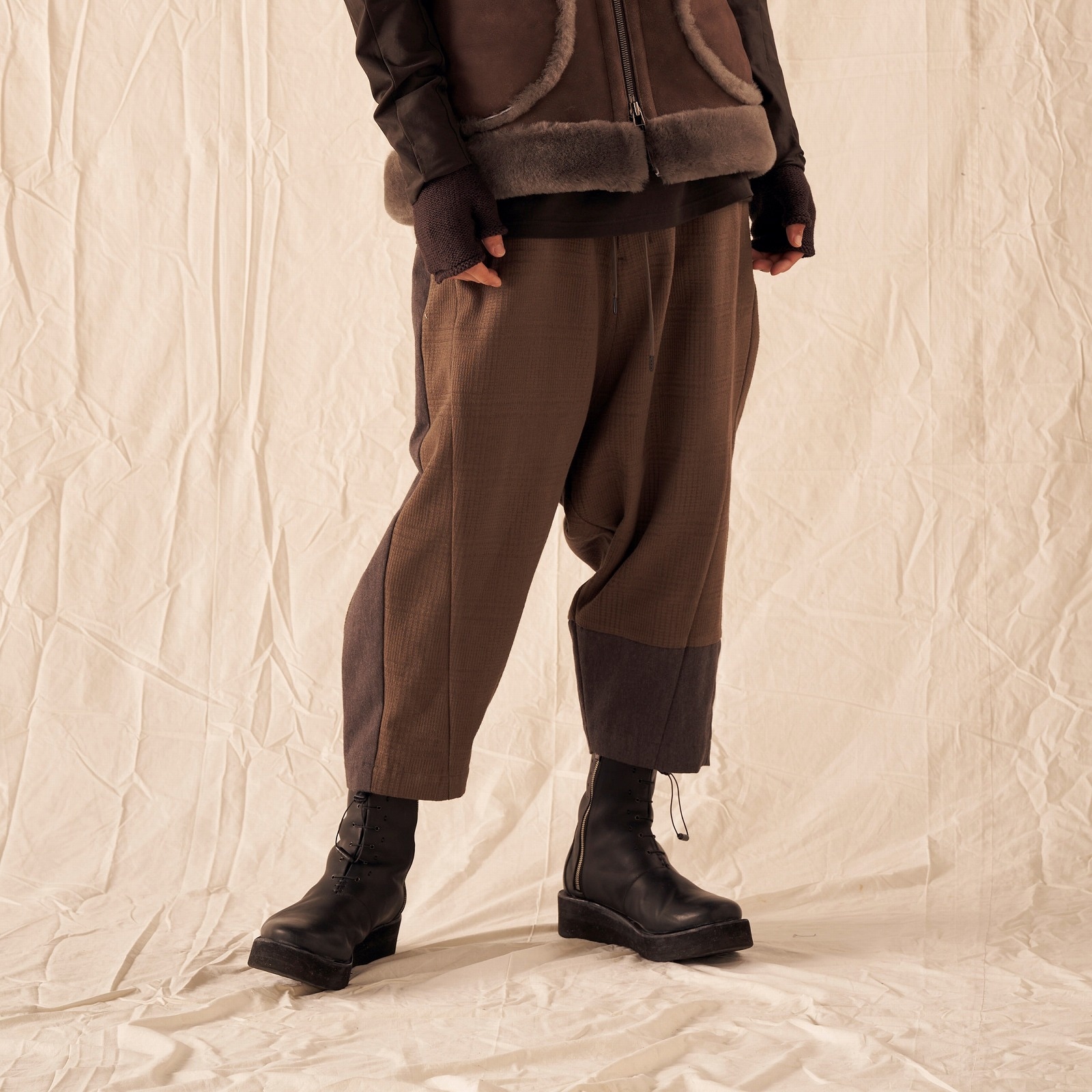 DEVOAパンツ DEVOA（デヴォア） Relaxed pants Dobby cotton | DEVOA