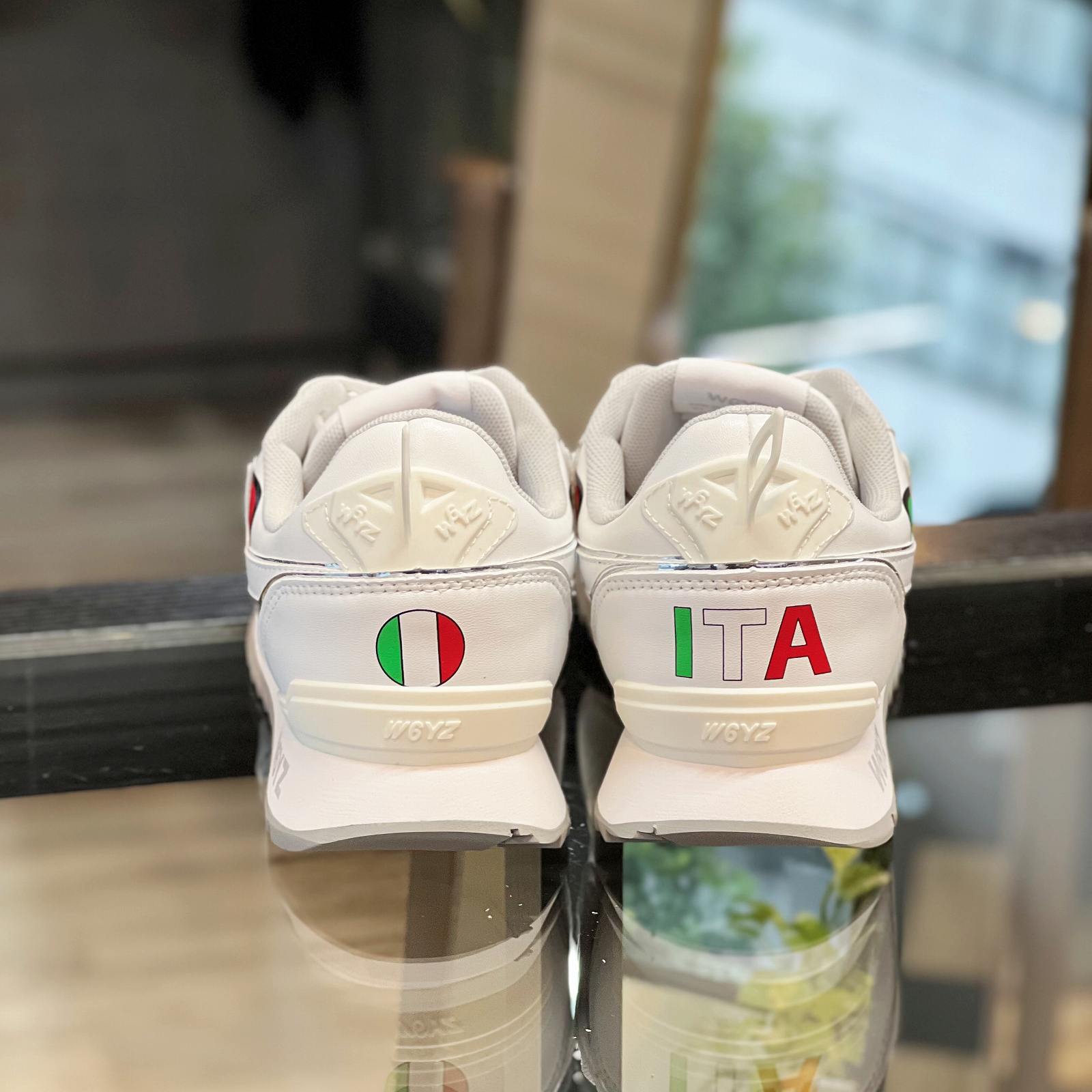 新品★定価40700円■W6YZ■日本限定 LOVE COLLECTION■白 定価40700円□W6YZ□日本限定別注モデル スニーカー LOVE 白x黄