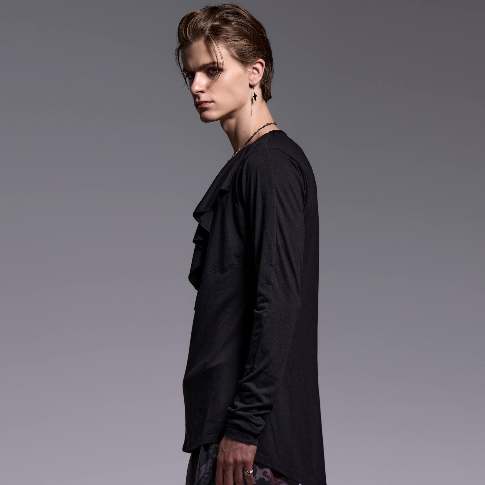 予約品】kiryuyrik(キリュウキリュウ) BEATENJIKU W-Frill-V-Neck-T