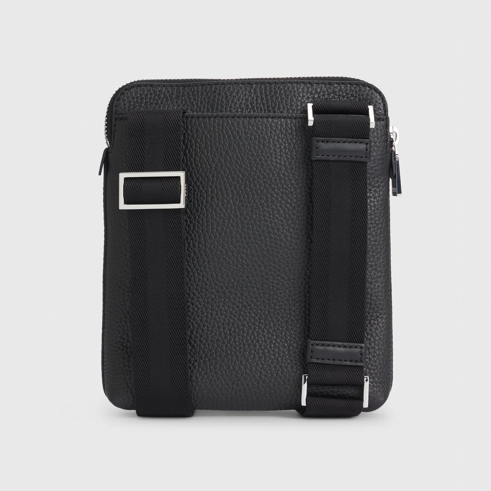 SALE】BOSS(ボス) エンベロープバッグ イタリアンレザー エンボスロゴ