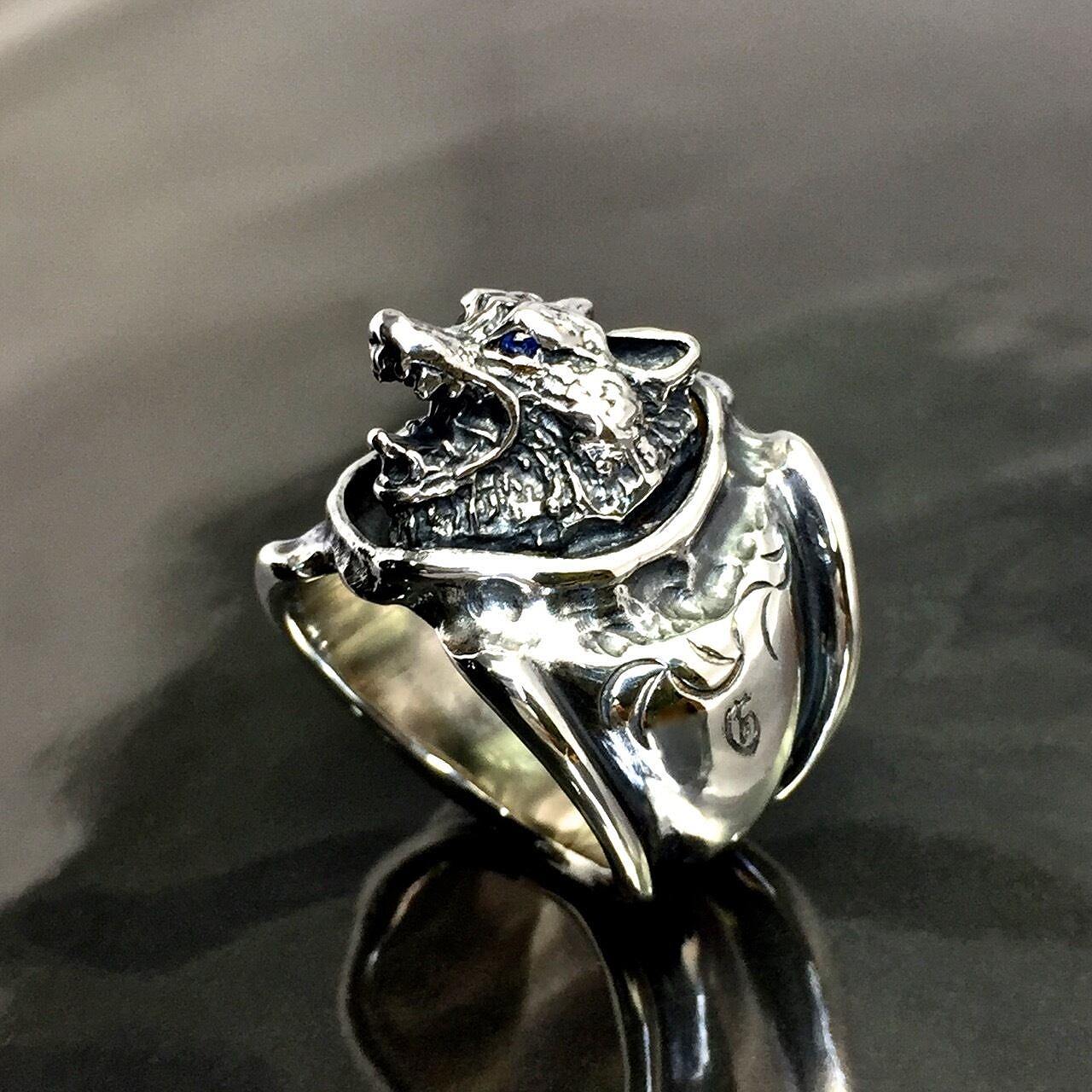 受注生産品】GODSIZE(ゴッドサイズ)WOLF RING with SAPPHIRE