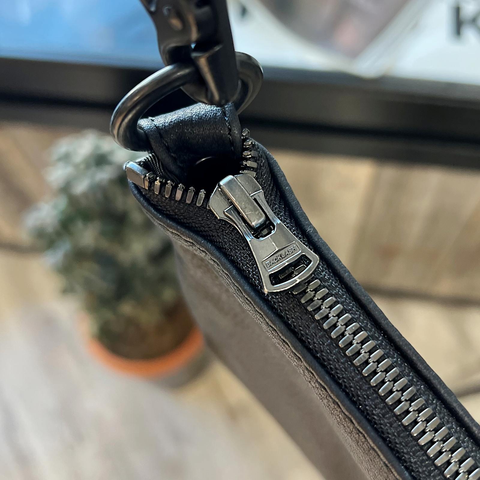 BACKLASH オールレザーショルダーバッグ バックラッシュ 予約品】ISAMUKATAYAMA BACKLASH (イサムカタヤマバックラッシュ