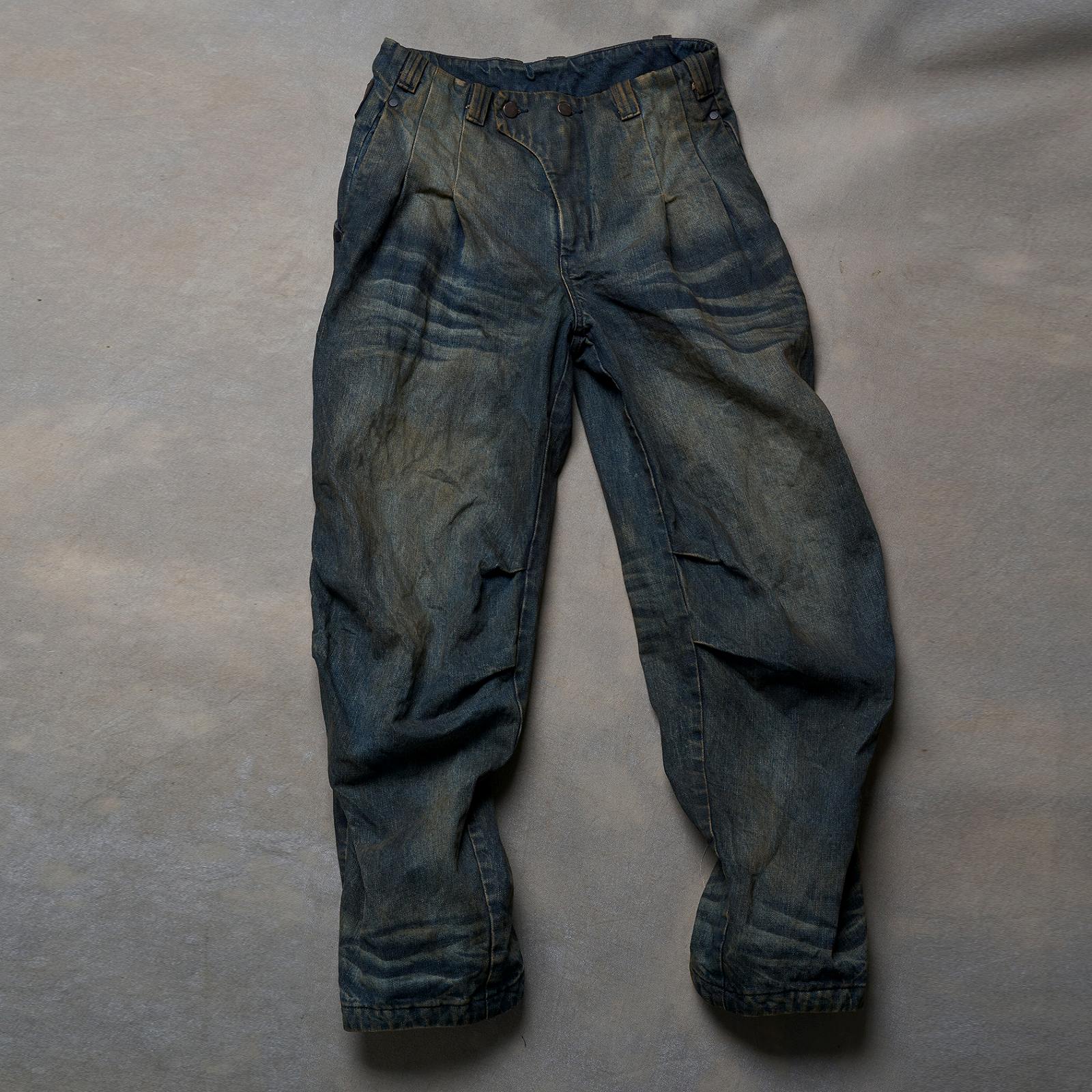 DEVOA（デヴォア） Baggy pants ston wash & bleach denim /INDIGO