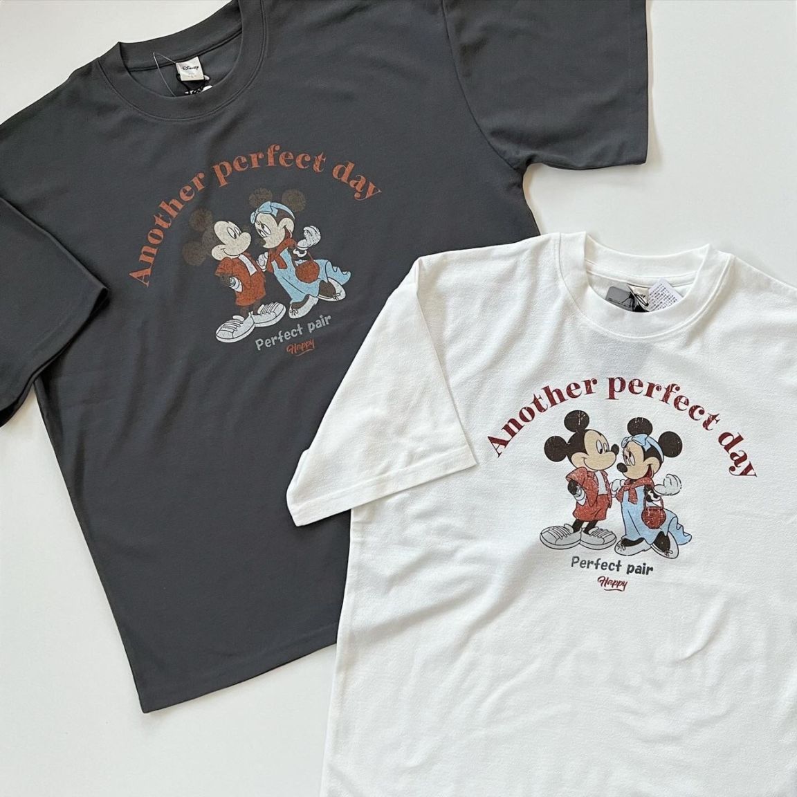 大人size[即納]  ミッキーandミニー　かすれプリント　半袖Tシャツ