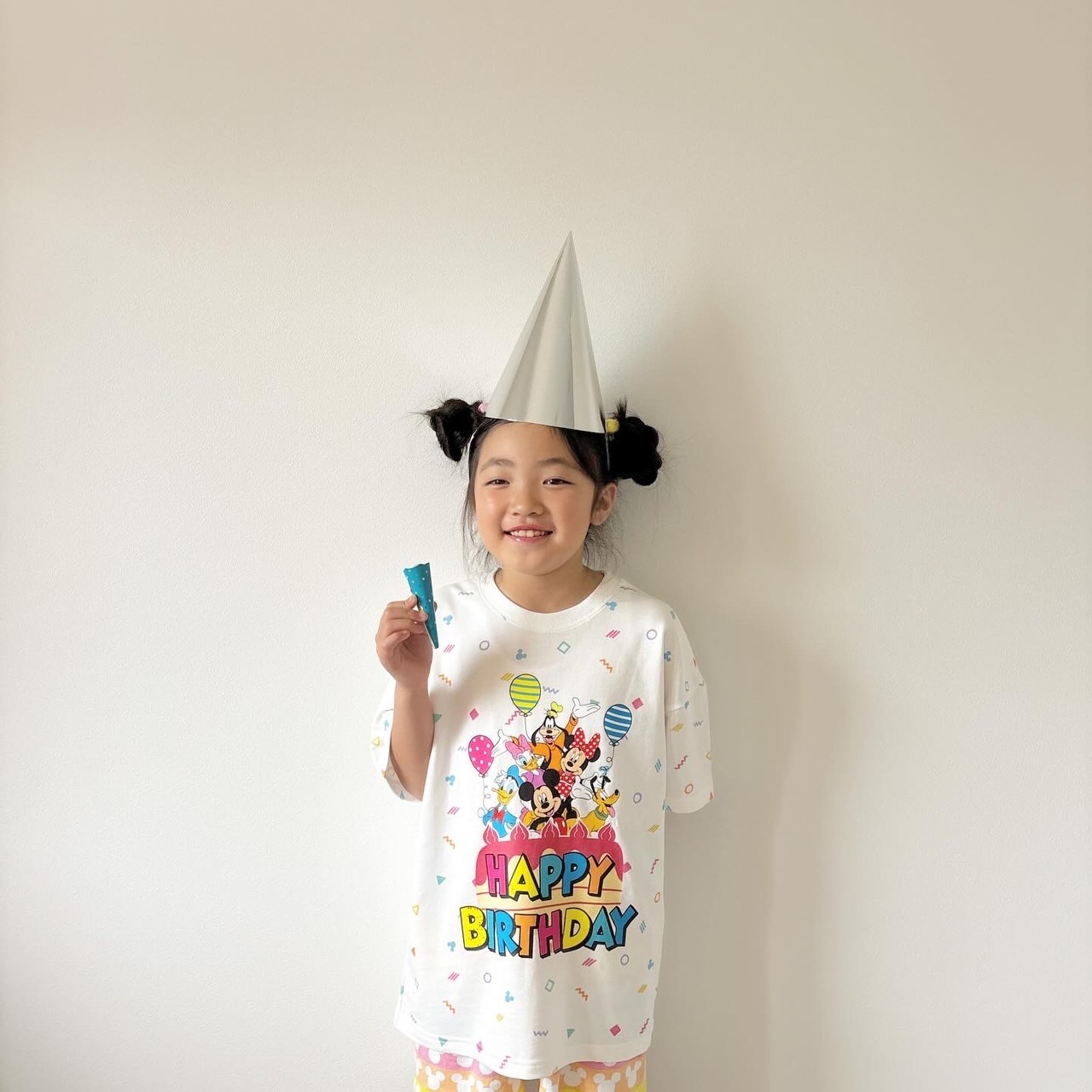 90-140&大人size [即納]  Mickey Friends Happy Birthday Tシャツ   ( mes favoris original )