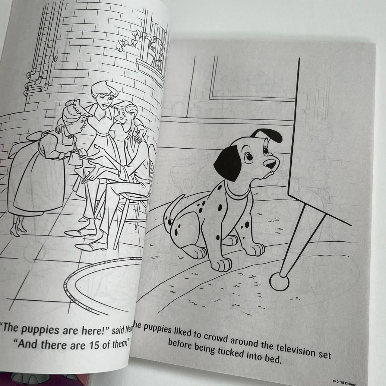 [即納] Disney キャラクター　塗り絵