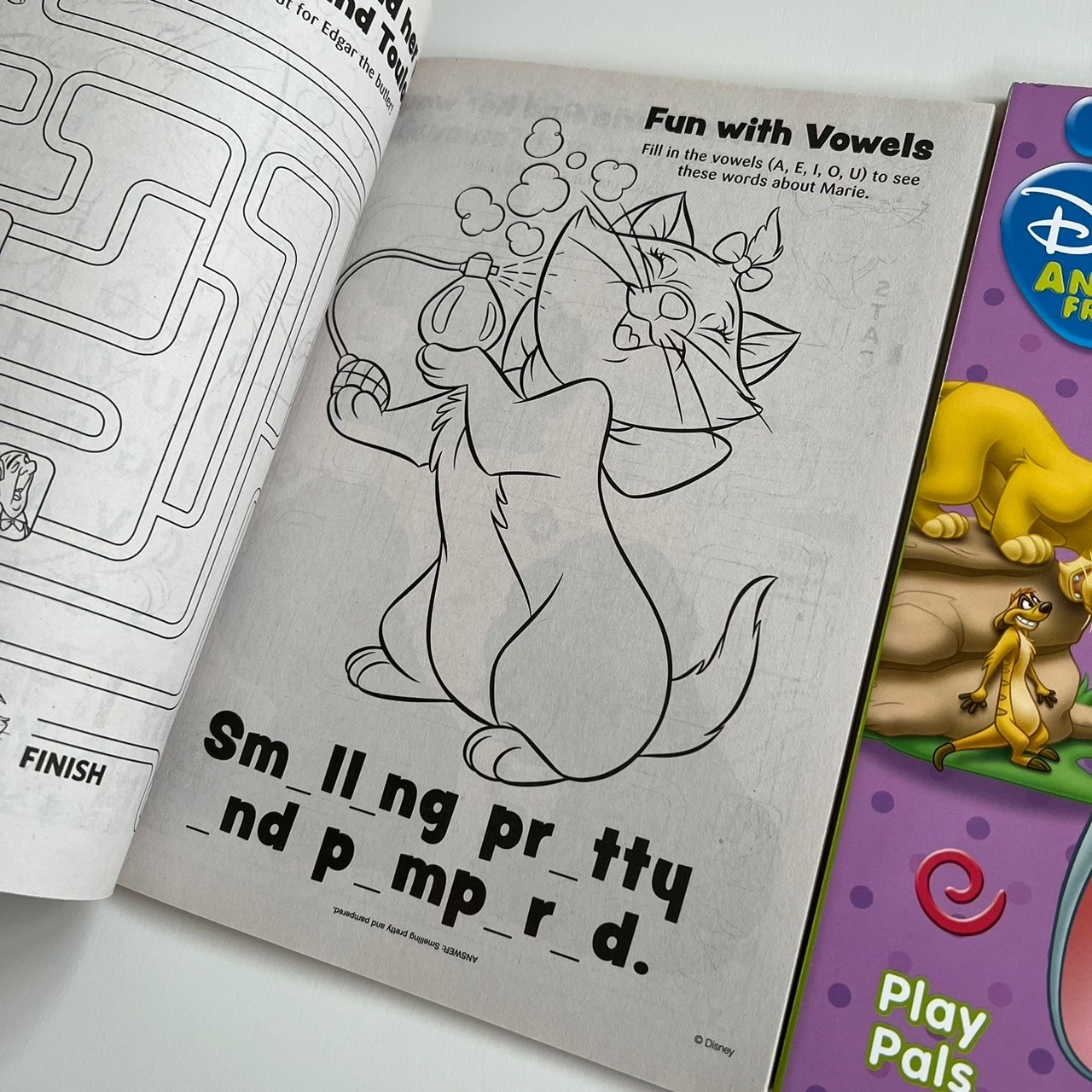 [即納] Disney キャラクター　塗り絵