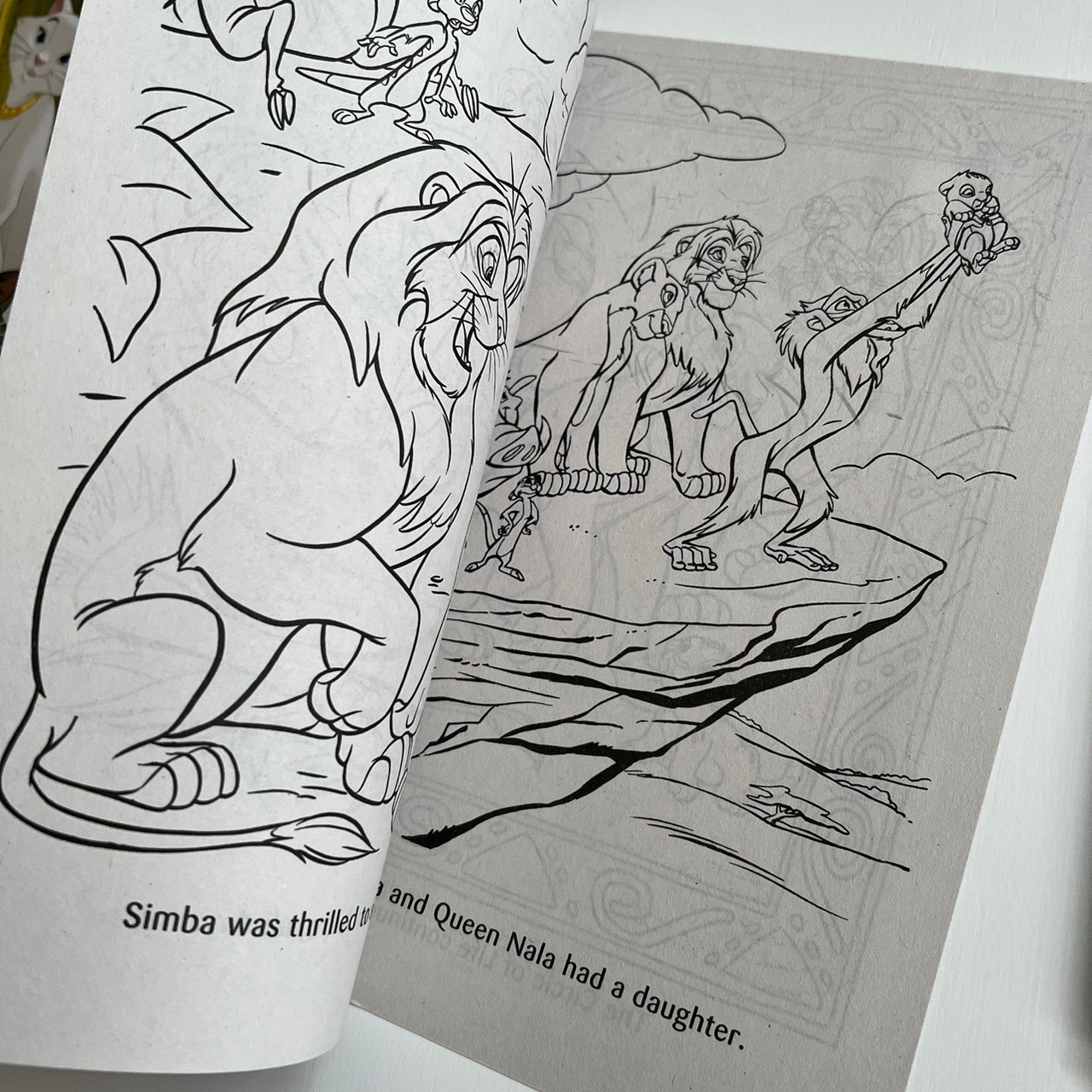 [即納] Disney キャラクター　塗り絵