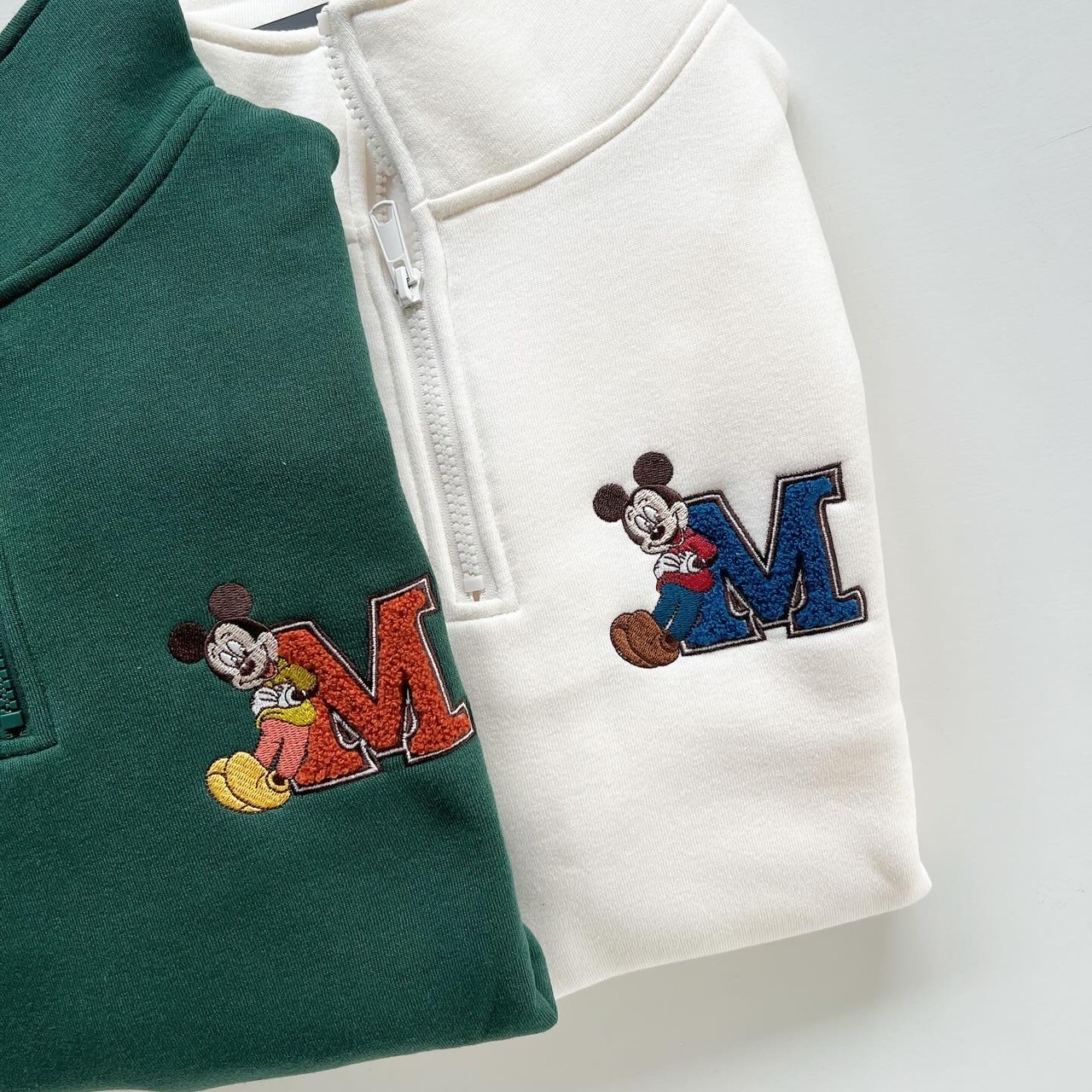 大人size[即納]   ハーフジップミッキー刺繍裏起毛トレーナー