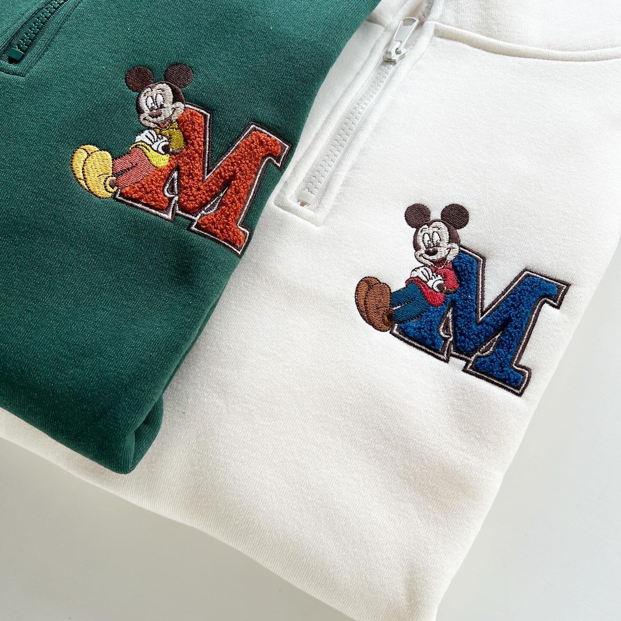 大人size[即納]   ハーフジップミッキー刺繍裏起毛トレーナー