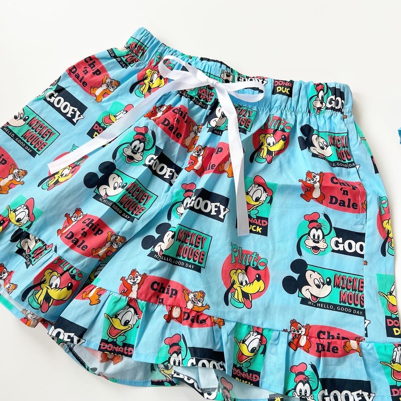 大人size[即納]  Mickeyfriends Boy‘sキャラクター総柄ショートパンツ
