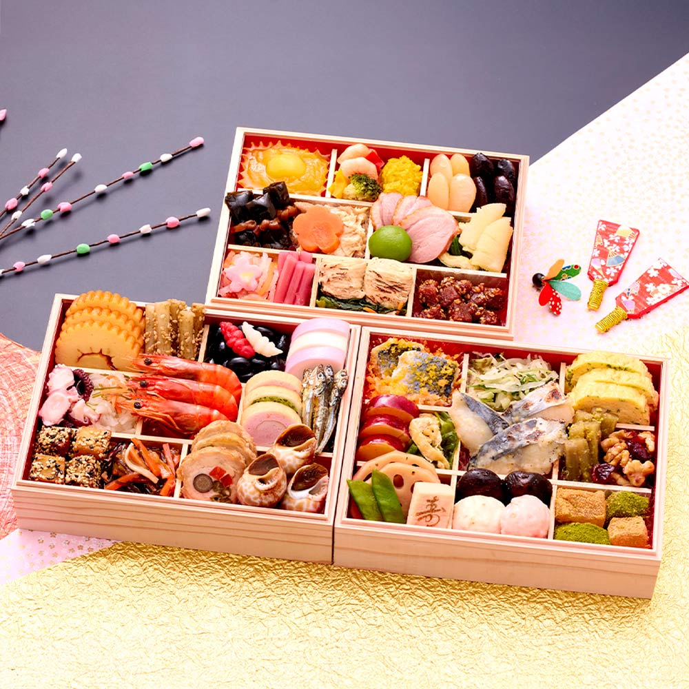 神楽坂くろす監修　和風おせち三段重