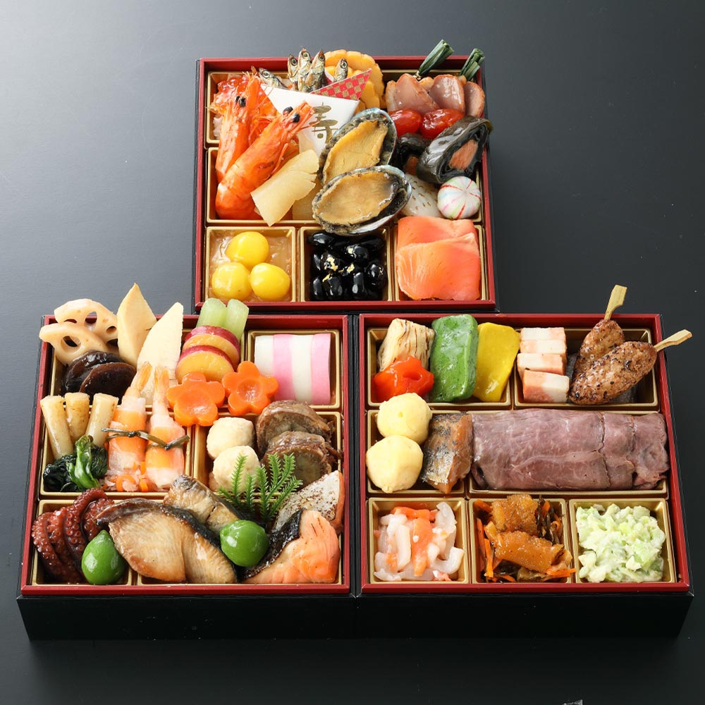 鮎家監修　おせち三段重