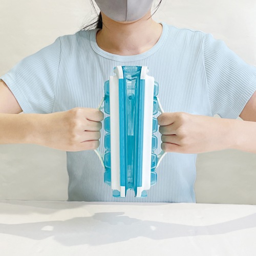 ICEBREAKER<br>クリアブルー(製氷皿)