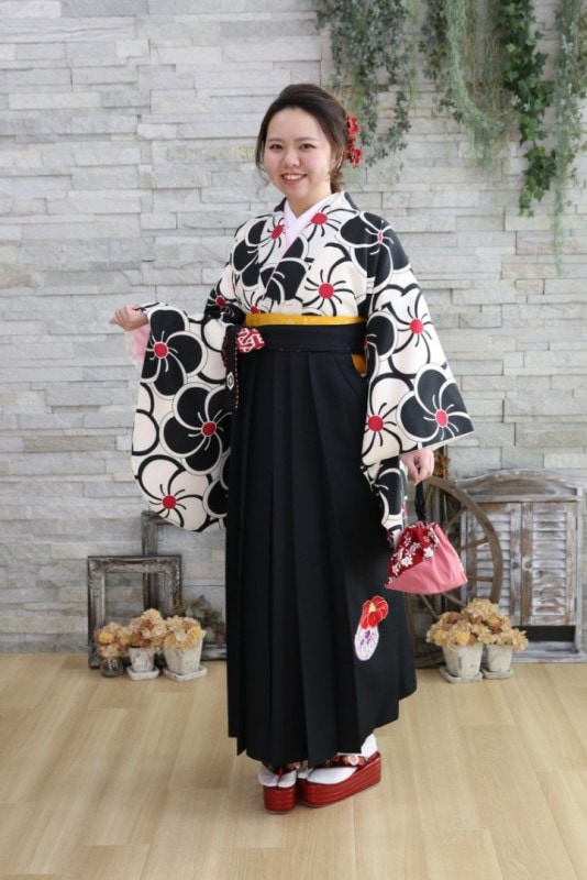 【卒業式袴レンタル/着物レンタル/通販レンタル】　ブランド　中村里砂/学生袴/卒業式/小学生袴/かわいい袴/黒/白/着物-410/袴-259