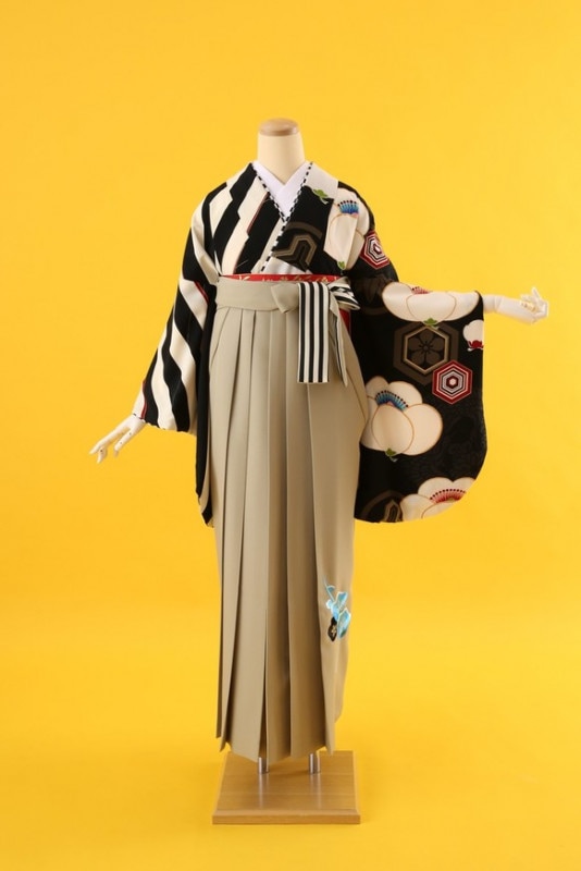 【卒業式袴レンタル/着物レンタル/通販レンタル】ブランド JapanStyle/中村里砂/学生袴/卒業式/小学生袴/かわいい袴/個性的/白/黒/ベージュ/着物-432/袴-290