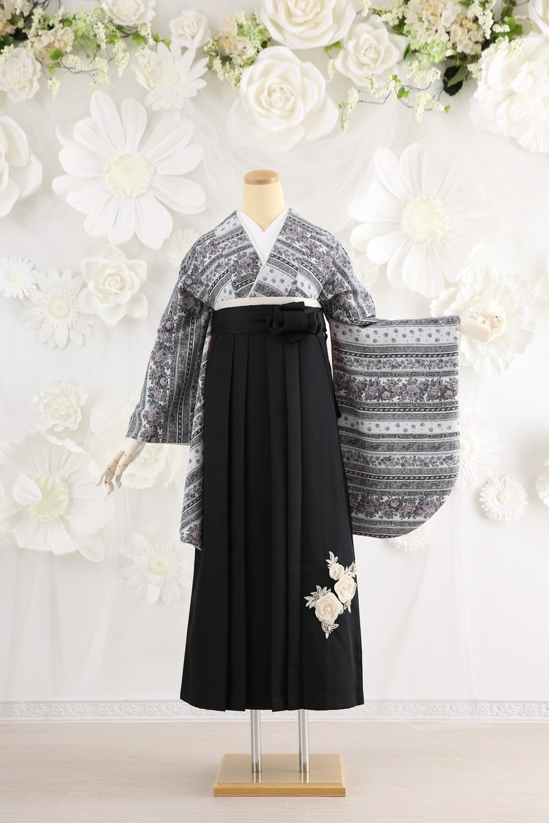 【卒業式袴レンタル/着物レンタル/通販レンタル】　ブランド　ラフィネモカ/学生袴/卒業式/小学生袴/かわいい袴/モダン/白/黒/着物-425/袴-267