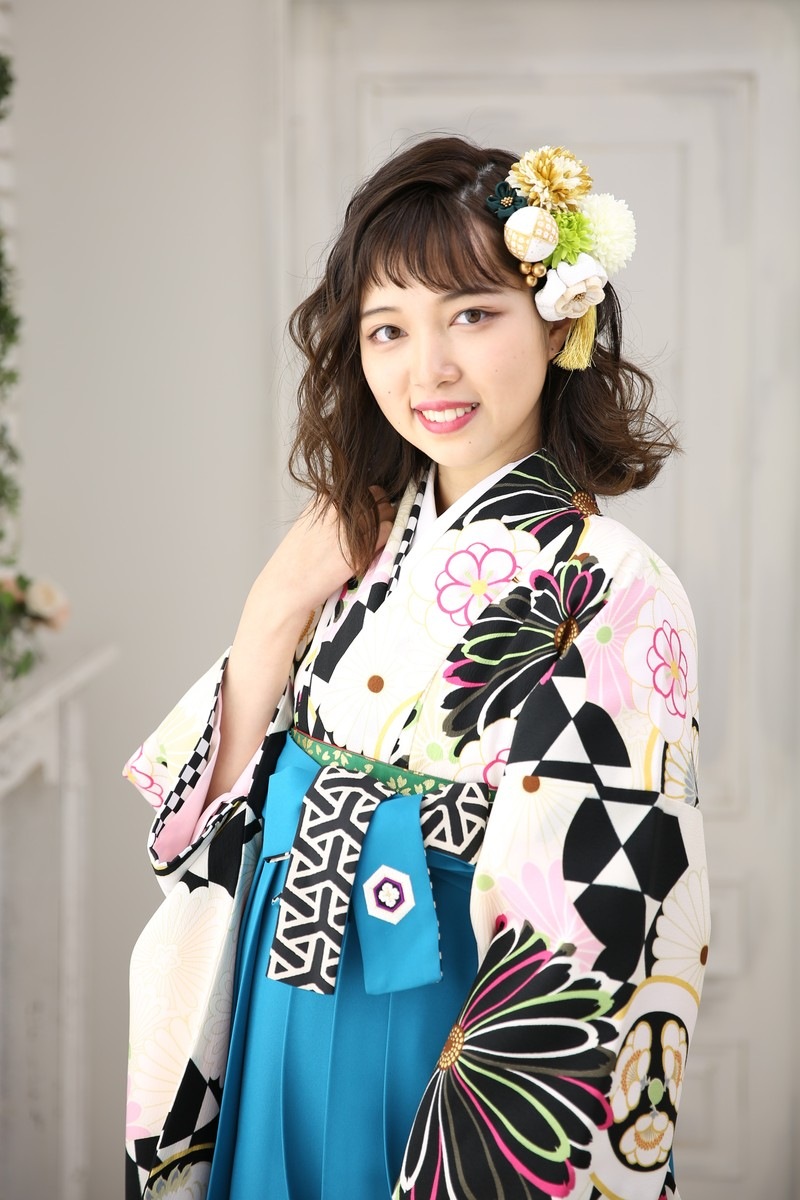 【卒業式袴レンタル/着物レンタル/通販レンタル】　学生袴/先生袴/卒業式/JAPANSTYLE×中村里砂/現代柄/黄色/黒/着物-407/袴-281