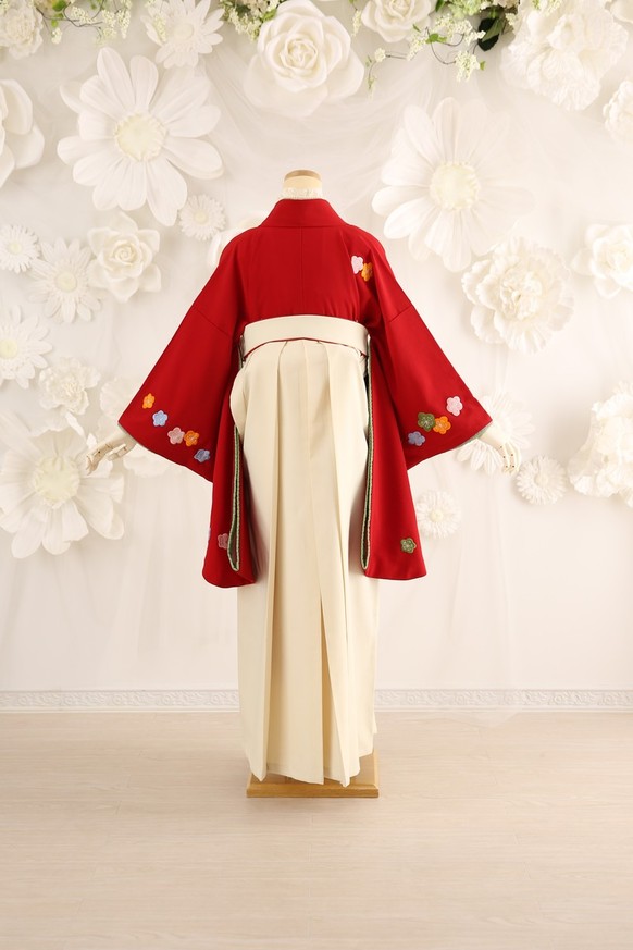 赤　エンジ　レース刺繍袴　卒業式　新品　小学生　ジュニア　大学生　S　M　L H.L（アッシュ・エル） 卒業式 袴 大学生 小学生 レディース 二尺袖 袴