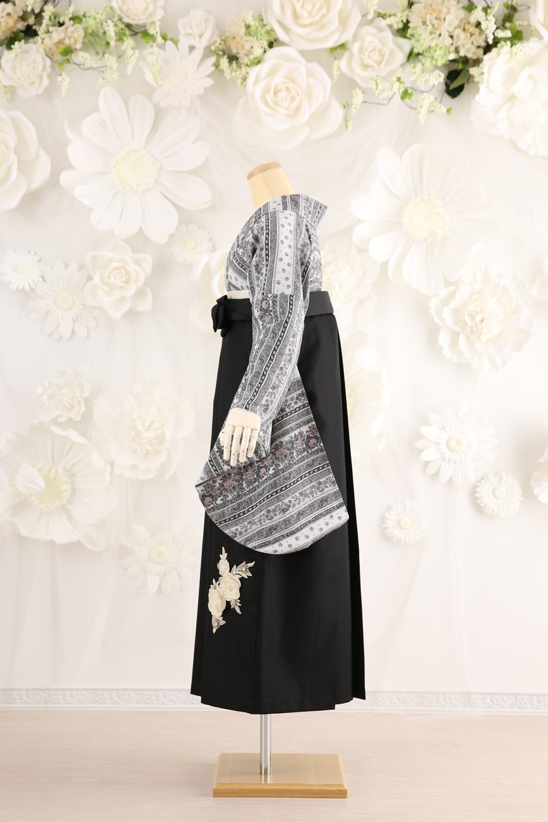 【卒業式袴レンタル/着物レンタル/通販レンタル】　ブランド　ラフィネモカ/学生袴/卒業式/小学生袴/かわいい袴/モダン/白/黒/着物-425/袴-267