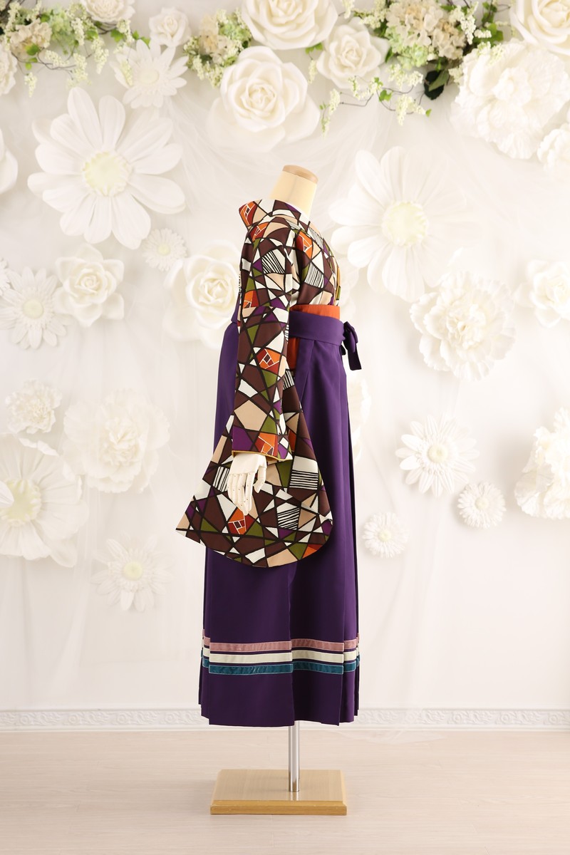 【卒業式袴レンタル/着物レンタル/通販レンタル】　ブランド　ラフィネモカ/学生袴/卒業式/小学生袴/かわいい袴/レトロ/個性的/幾何学/茶/紫/着物-420/袴-268