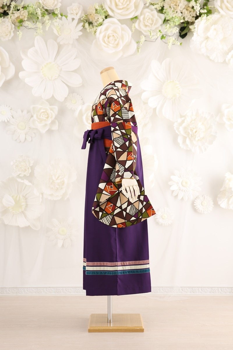 【卒業式袴レンタル/着物レンタル/通販レンタル】　ブランド　ラフィネモカ/学生袴/卒業式/小学生袴/かわいい袴/レトロ/個性的/幾何学/茶/紫/着物-420/袴-268