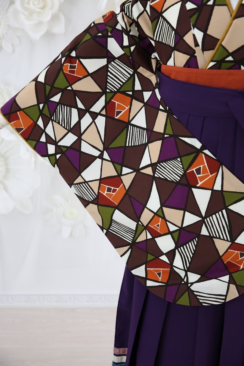 【卒業式袴レンタル/着物レンタル/通販レンタル】　ブランド　ラフィネモカ/学生袴/卒業式/小学生袴/かわいい袴/レトロ/個性的/幾何学/茶/紫/着物-420/袴-268