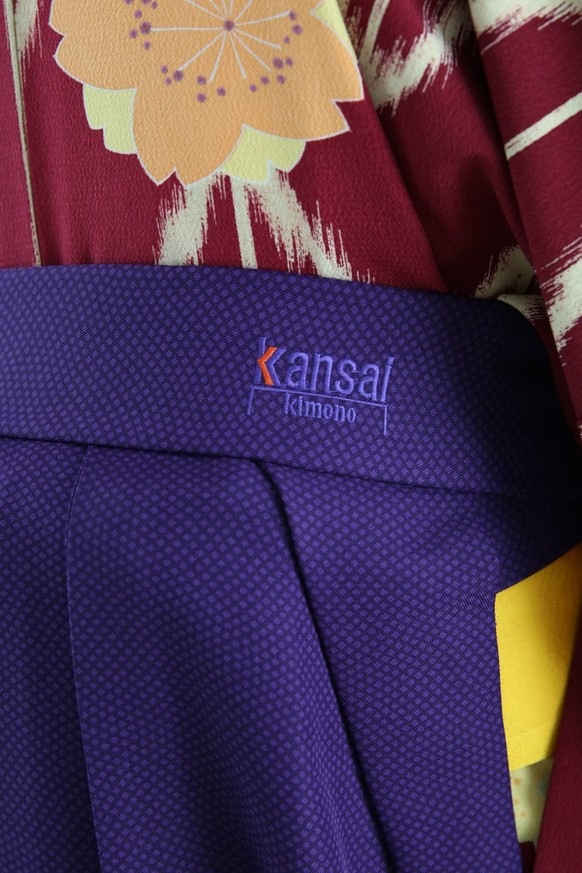 【卒業式袴レンタル/着物レンタル/通販レンタル】　ブランド　Kansai/学生袴/先生袴/卒業式/小学生袴/レトロな袴/エンジ/赤/紫/着物-90/袴-95