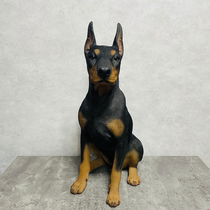 置物 お座りドーベルマン 特大 犬グッズ 高さ約61cm woobia ウービア