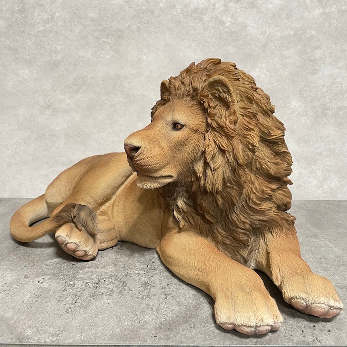 ライオン置物　ビンテージ　大型オブジェ 置物 横たわるライオン 高さ25cm woobia ウービア 大きい
