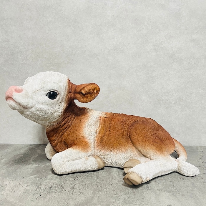 置物 寝そべった子牛 グッズ 高さ29.5cm woobia ウービア かわいい