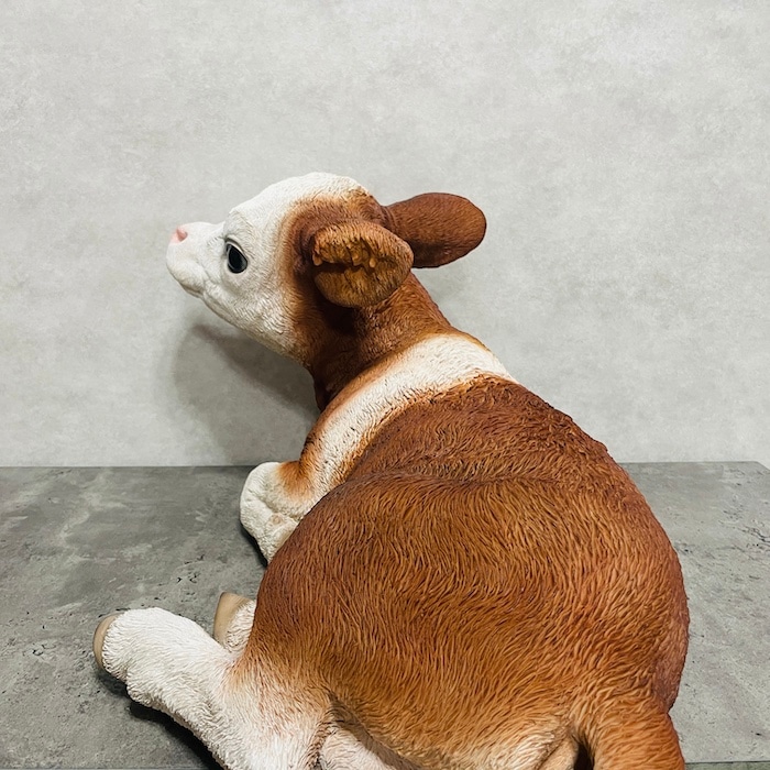 牛の置物 プラスチック製 約30cm