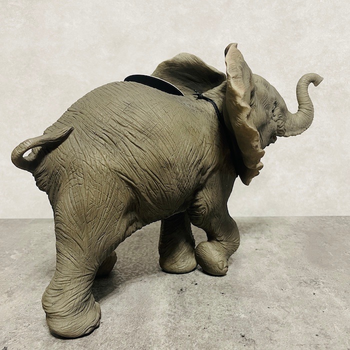 象の置物 喜んでるゾウ 小 高さ22cm 縁起物 風水 woobia ウービア