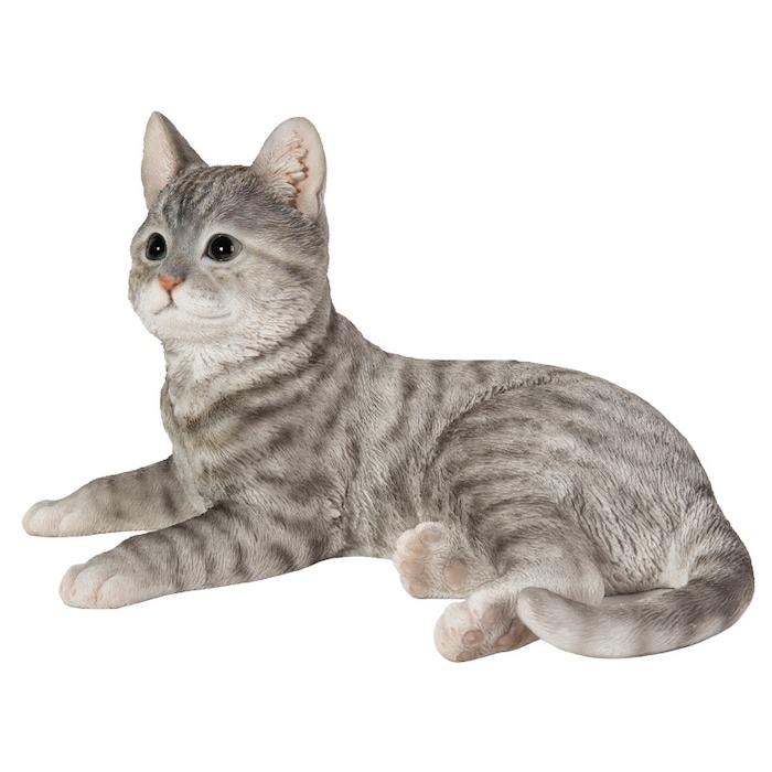 猫 置物 リアルでかわいい おしゃれ 大きい 動物 横たわるサバトラ猫