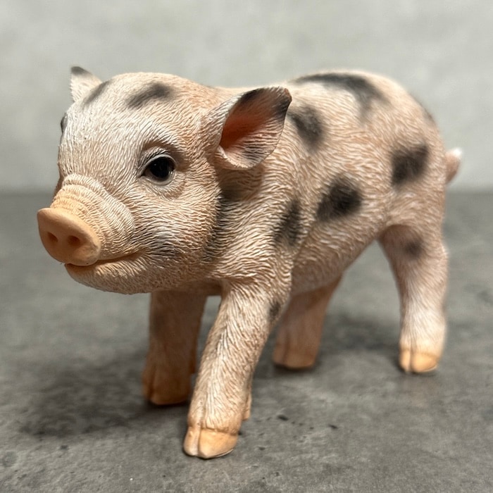 かわいい 豚の置物 立つスポット豚 ミニ woobia ウービア 面白い