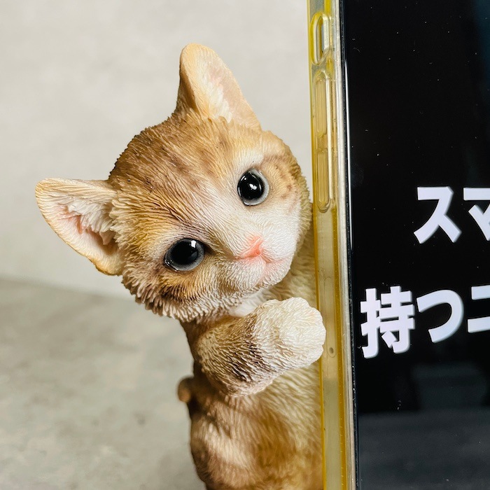 スマホスタンド キジトラ白猫 woobia ウービア ネコ 卓上 アニマル スマホスタンド キジトラ白猫 woobia ウービア ネコ 卓上 アニマル