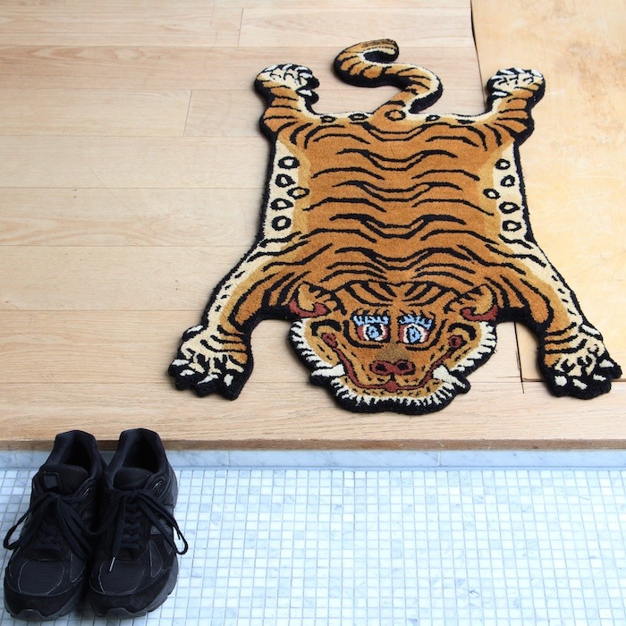 チベタンタイガーラグ S M L サイズ ウール ラグマット TIBETAN TIGER