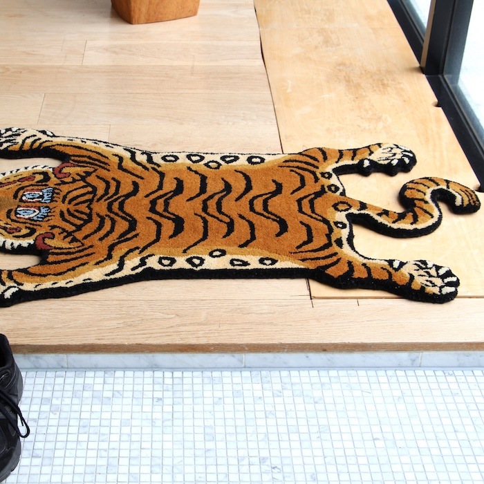 チベタンタイガーラグ S M L サイズ ウール ラグマット TIBETAN TIGER