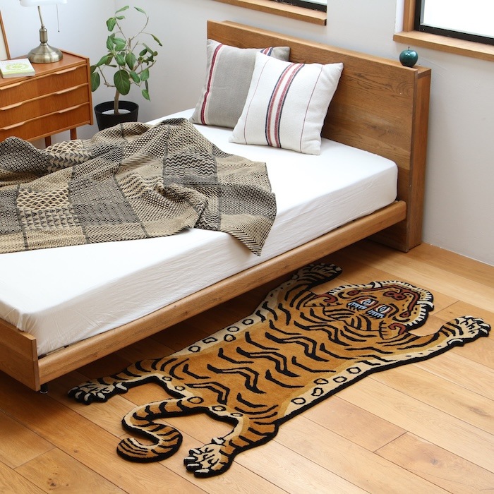 チベタンタイガーラグ S M L サイズ ウール ラグマット TIBETAN TIGER