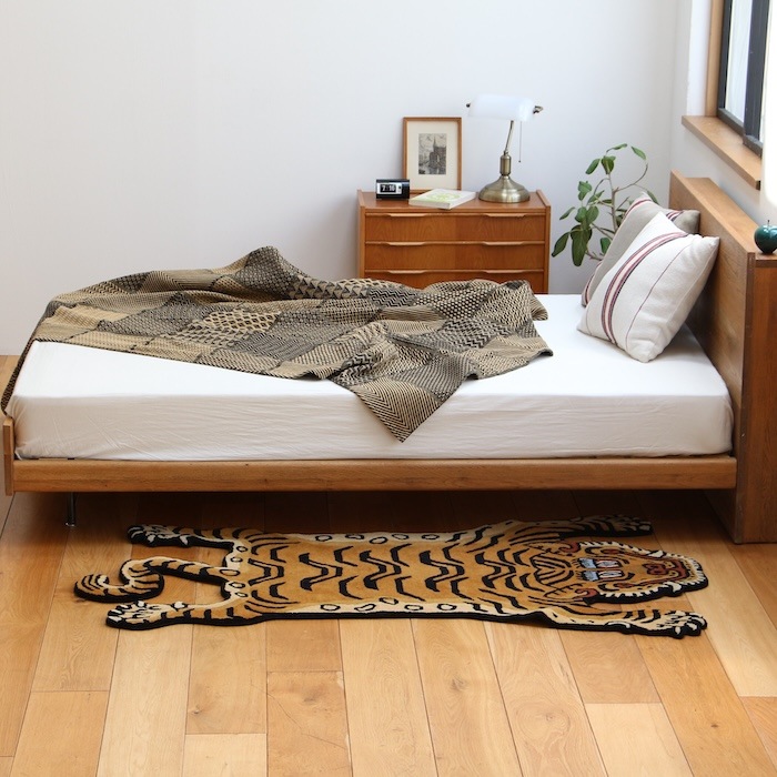 チベタンタイガーラグ S M L サイズ ウール ラグマット TIBETAN TIGER