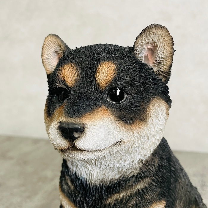 かわいい 黒柴の子犬 woobia ウービア イヌ 置物 おしゃれ ガーデン