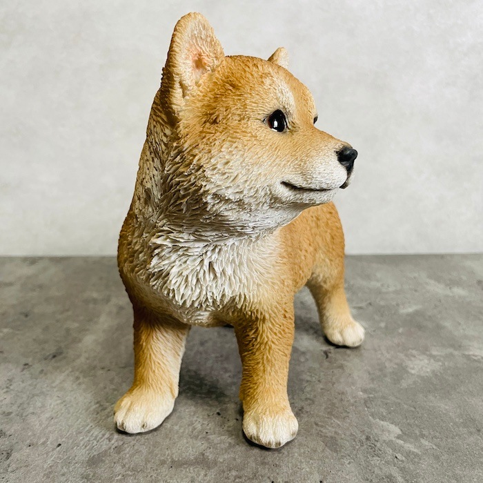 犬の置物、インテリア 犬 置物 リアル 仔ウエルシュ・コーギー お座り 動物オブジェ ガーデン